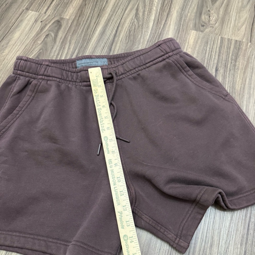 Abercrombie fitch men’s size S purple ish terry fleece sweat shorts - Picture 4 of 8
